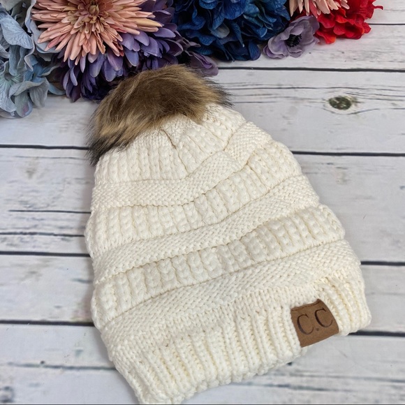 Off-White Cable Knit Beanie w/ Fleece & Pom Pom - Picture 4 of 7